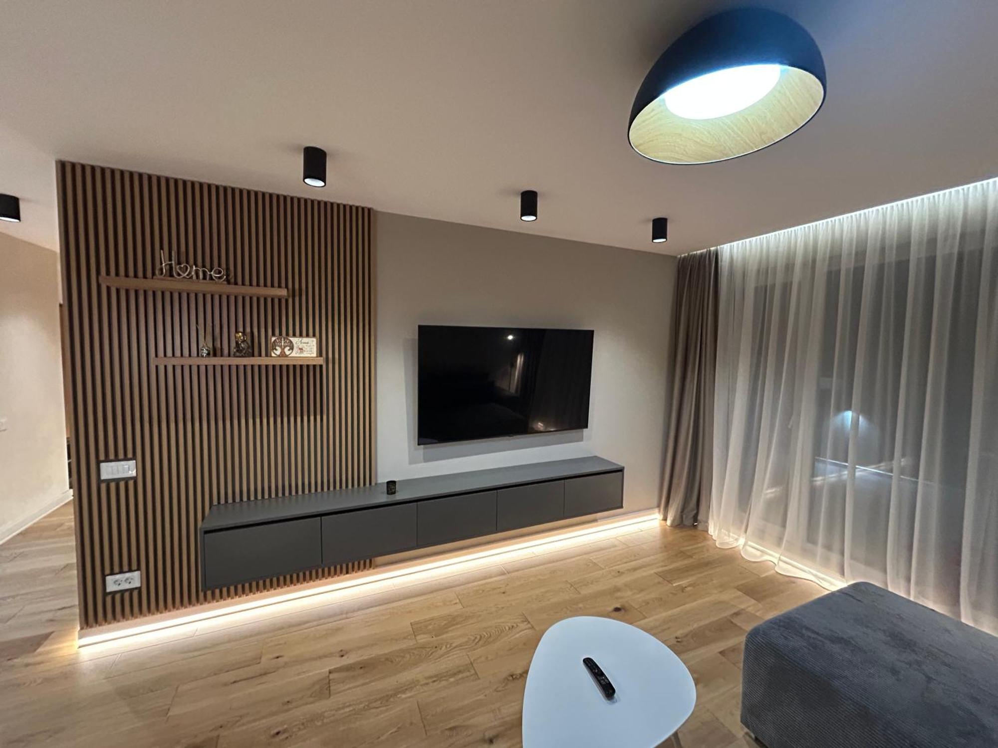 B-Holiday Luxury Apartments Urban Plaza Brasov Bagian luar foto